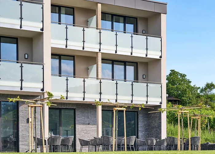 Weinquartier Boujong 住宿加早餐酒店 4*